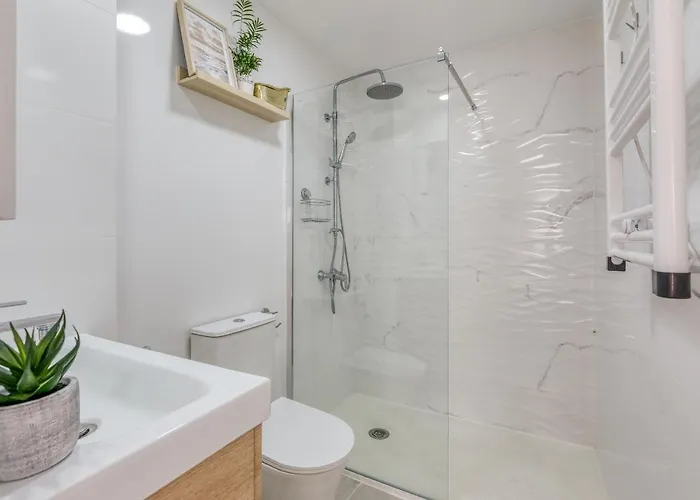 Hanami Avenida De Espana Front - Mountain View Apartman Estepona